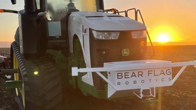 Image for John Deere-Bear Flag – AgDealerTV